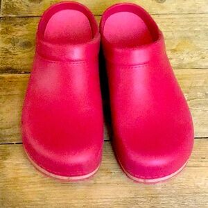 Dansko gardening clog